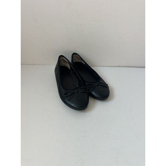 Chanel black quilted lambskin ballerina flats